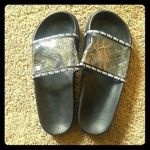 VICTORIA SECRET PINK SANDALS